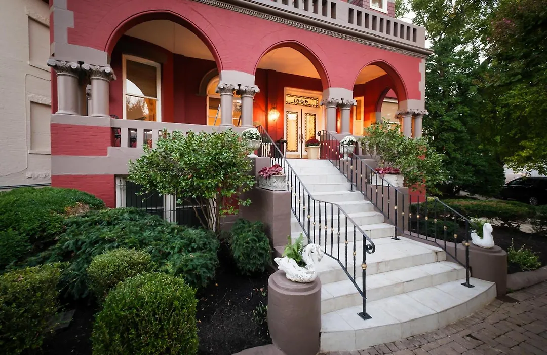 Swann House-1